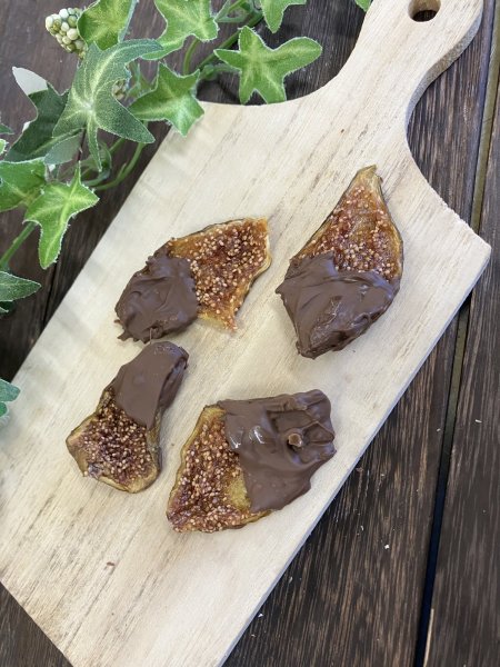 画像1: 山梨県産ドライフルーツ・いちじくチョコレート (1)